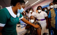Covid-19 : pourquoi la 3e vague en Afrique risque d’être «la pire» ?