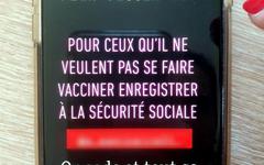 Vaccination anti-Covid : on a essayé d’acheter un faux certificat sur Snapchat