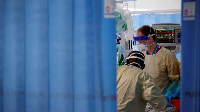 Variant Delta : flambée des cas au Royaume-Uni, les hospitalisations en légère progression