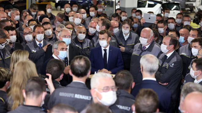 Dans la tourmente après les régionales, Macron veut garder son cap
