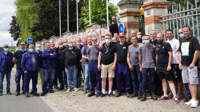 Les ouvriers du site CNH Industrial en grève face à la fermeture programmée de l’usine de Tracy-le-Mont