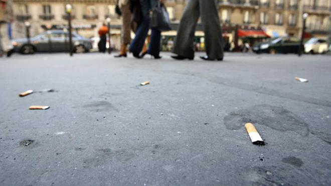 Fléau des mégots : les cigarettiers vont devoir payer