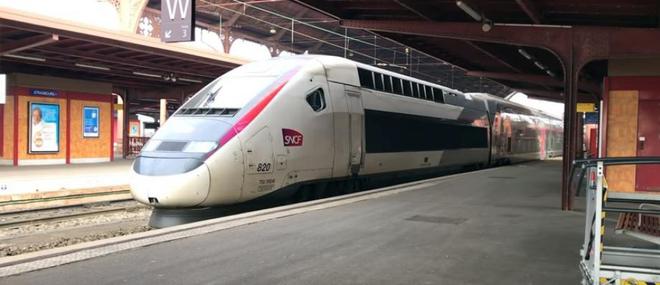 Le passager d'un train reliant Montélimar et Valence a été tabassé par quatre hommes à qui il avait demandé de mettre le son de la musique moins fort