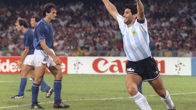 Un match Italie-Argentine en l'honneur de Maradona ?