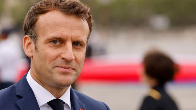 Du Tourmalet au sanctuaire de Lourdes, Emmanuel Macron reprend son tour de France