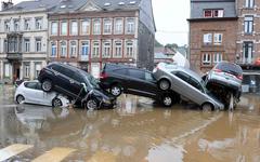 «Ces catastrophes sont amenées à se reproduire partout» : en Belgique, les sinistrés entre colère et résignation