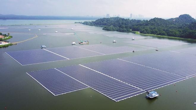 Fermes solaire flottantes : pourquoi poser des panneaux photovoltaïques sur l’eau ?
