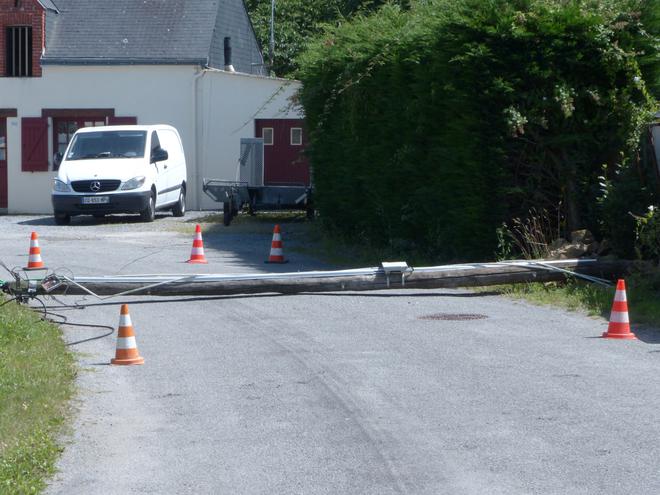 Région de Saint-Nazaire : des habitants privés d’internet après la chute d’un poteau téléphonique