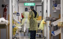 Covid-19 : des soignants ne savent pas «comment ils vont tenir cet été»