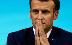 Affaire Pegasus: les iPhone d'Emmanuel Macron, trop peu sécurisés?