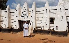 Ghana : un voyage enchanteur à la découverte d’une mosquée vieille de 700 ans