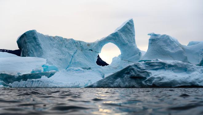 Réchauffement climatique : au Groenland, une étendue de glace grande comme la Floride a fondu en un jour