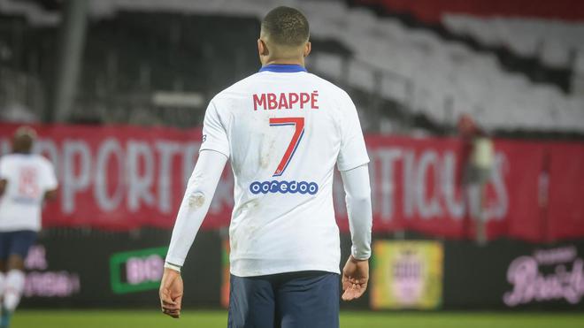 Trophée des champions : le PSG sans Mbappé, avec Wijnaldum face à Lille