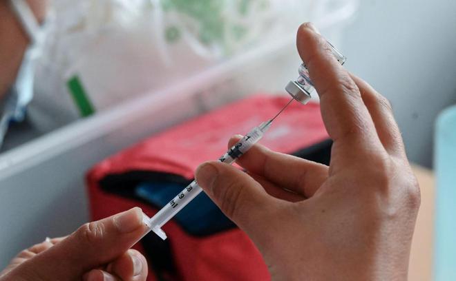 Covid-19: les femmes enceintes fortement encouragées à se faire vacciner au Royaume-Uni