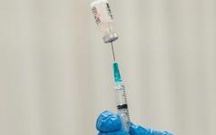 Pfizer et Moderna augmentent le prix des vaccins en Europe