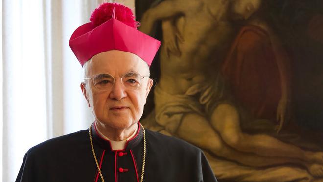 VIDEO (traduction Fr) – L’archevêque Viganò dénonce la collaboration de l’Église Vatican II à l’établissement du nouvel ordre mondial, la franc maçonnerie et la révolution française