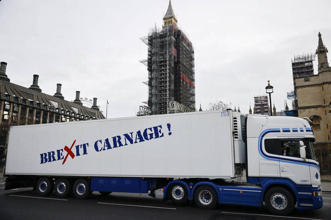 Brexit, Covid-19 : pénurie inédite de chauffeurs routiers au Royaume-Uni