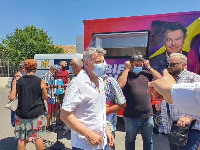 Vendée : la caravane estivale du Parti communiste fait halte aux Sables-d’Olonne