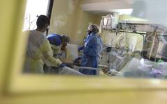 Covid-19 en France : 60 nouveaux décès au cours des dernières 24 heures, 1458 malades en soins critiques