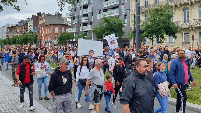 EN VIDÉO ET EN IMAGES. Au Havre, les opposants au pass-sanitaire restent toujours mobilisés en manifestant dans le centre-ville