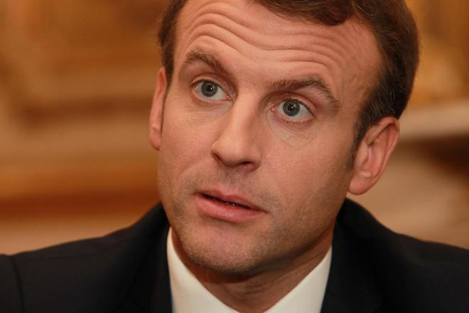 «La crise sanitaire n’est pas derrière nous» et durera «encore plusieurs mois», avertit Macron