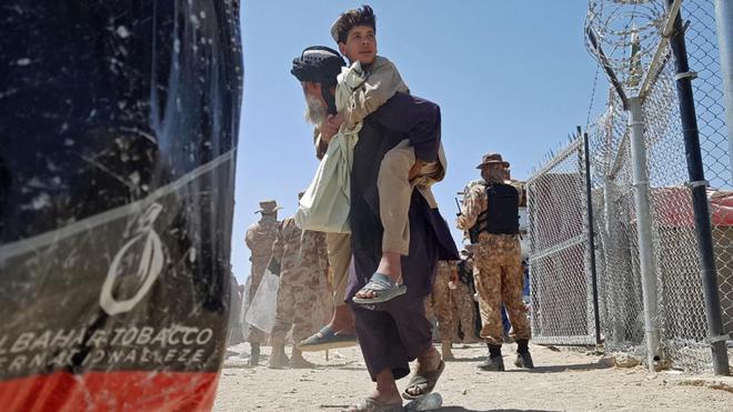 Offensive des talibans en Afghanistan : "À Kaboul, on voit affluer les personnes déplacées"