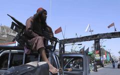 Afghanistan : les talibans ne veulent plus que les "experts afghans" quittent le pays