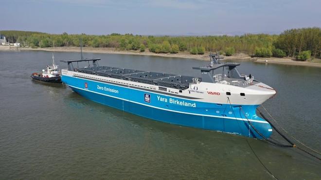Le Yara Birkeland, un cargo électrique et autonome, va prendre la mer