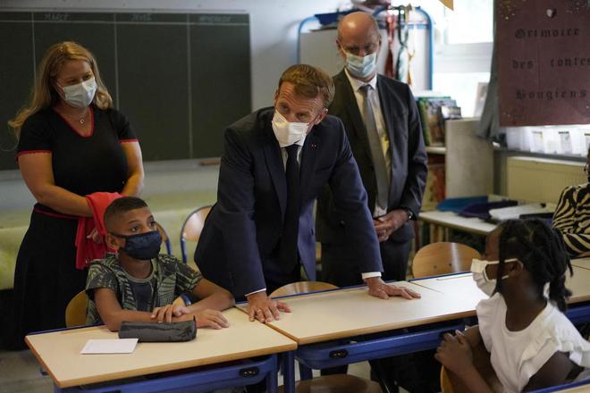 Emmanuel Macron rend hommage à Samuel Paty pour la rentrée scolaire