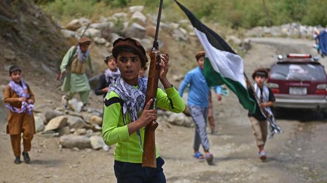 Afghanistan : la crainte d'un recrutement massif d'enfants par des groupes armés