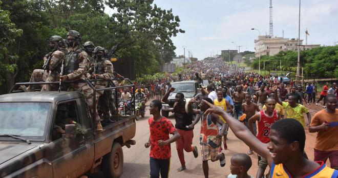 Ce que l’on sait sur le coup d’Etat en Guinée et la capture du président Alpha Condé