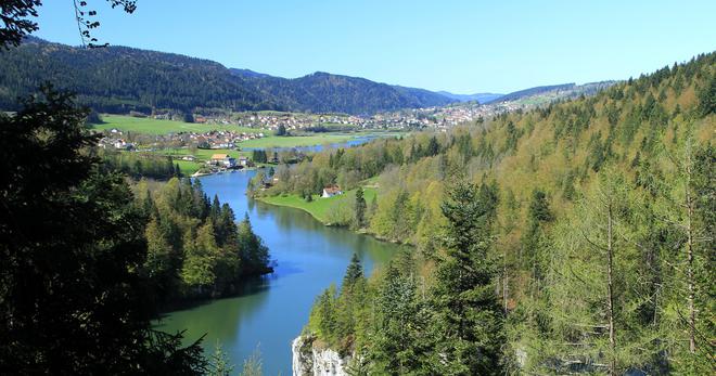 Les parcs naturels régionaux Doubs-Horloger et Corbières-Fenouillèdes officiellement créés