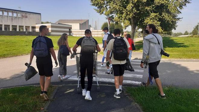 Longuenesse : des étudiants de l’ULCO ramassent des déchets en guise de rentrée des classes