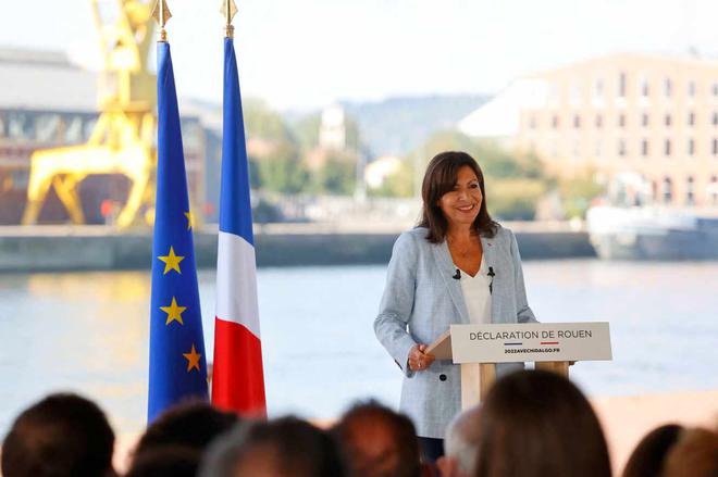 Présidentielle 2022.  Anne Hidalgo officialise sa candidature :  “Je viens ici vous parler de la France, moi une femme française née en Espagne”