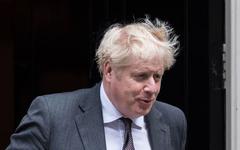 Royaume-Uni : pourquoi Boris Johnson remanie-t-il son gouvernement ?
