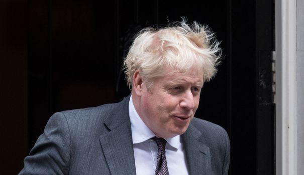 Royaume-Uni : pourquoi Boris Johnson remanie-t-il son gouvernement ?