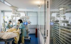 Covid-19 : en manque de soignants, l’hôpital de Mulhouse déclenche le Plan blanc