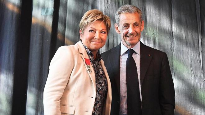 La maire de Calais décorée de la Légion d’honneur par Nicolas Sarkozy