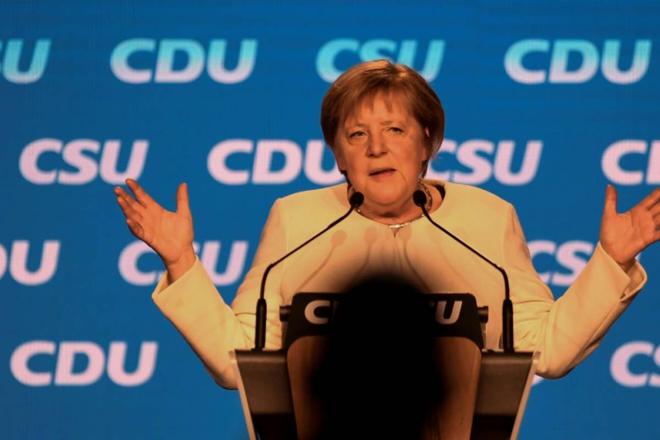 Allemagne: Greta Thunberg prêche pour le climat, Angela Merkel pour la "stabilité"