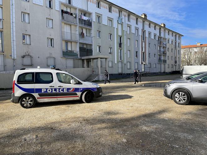 NÎMES Un habitant de Montpellier blessé par balle