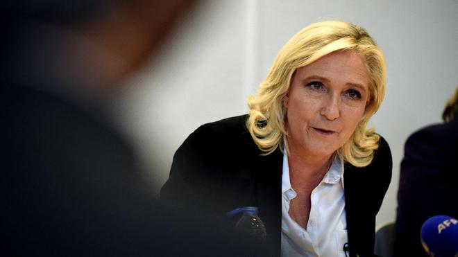 Pour contrer Eric Zemmour, Marine Le Pen accélère sur l’immigration