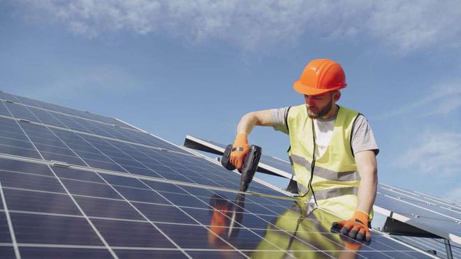 Panneaux solaires : pourquoi leur prix augmente en 2021