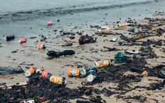 Marseille : une «marée noire» de déchets après les pluies torrentielles