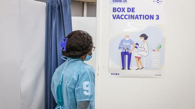 Covid-19 : pas question de fermer les centres de vaccination dans les Hauts-de-Seine