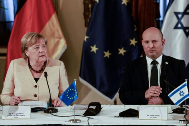 Angela Merkel soutient Israël dans sa tournée d'adieu / boursorama