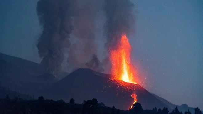 Éruption du Cumbre Vieja à la Palma : le volcan va-t-il bientôt s'apaiser, après un mois d'activité intense ?