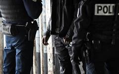 Pierre-Bénite (69) : les policiers interviennent pour stopper un lynchage en pleine rue, ils sont à leur tour roués de coups, deux agents blessés