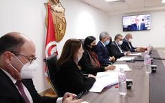 Tunisie : Le ministre de l’Economie expose les priorités en matière de réformes lors d’une visioconférence avec Farid Belhaj