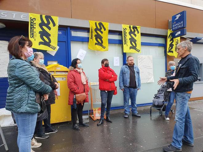 Au Havre les agents de la Poste se mettent en grève pour la sauvegarde de leurs emplois