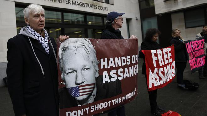 Julian Assange sera-t-il extradé aux États-Unis ? Leur demande de nouveau devant la justice